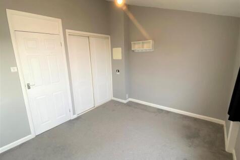 20 Polwhele Road Bedroom 1