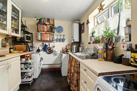 Kitchen_2.jpeg