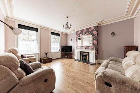 Living Room (1)