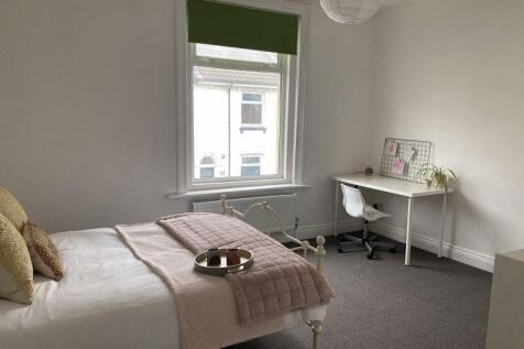 4 Bedroom Terraced in PO5 1HD