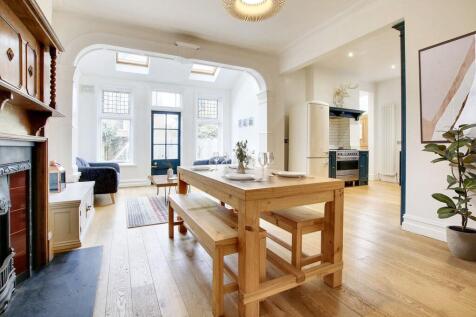 Open Plan Kitchen/Diner Living Area