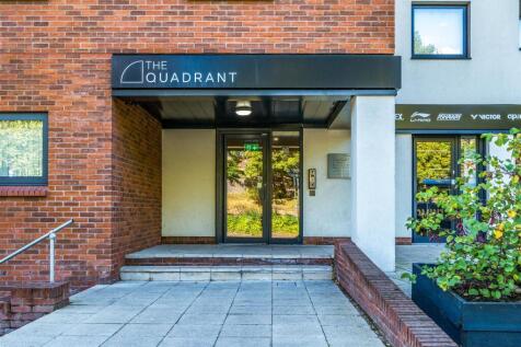 ZERO Deposit Option Available (T&Cs apply) TWO BEDROOMS, TWO BATHROOMS AND TWO UNDERGROUND PARKING SPACES Situated in vibrant area of Birmingham, this modern purpose-built apartment offers a delightfu