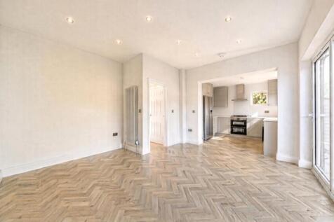 Open plan kitchen diner