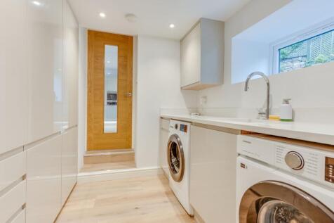 4 bed, 3 bath Detached in Sheffield - Photo 20