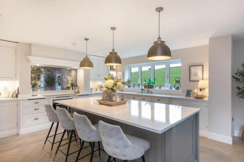 Kitchen/Dining/Famil