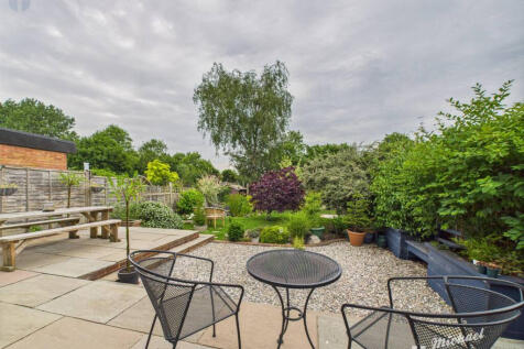 CAM03218G0-PR0684-STILL005-thumbnail-h750-70