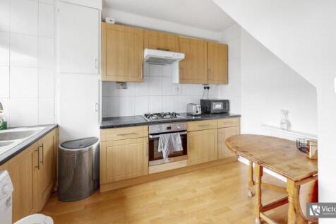 Discover this superb two-double bedroom, fully furnished apartment to let on Hanbury Street, London. Perfectly situated close to local amenities and transport links, it offers comfortable city living