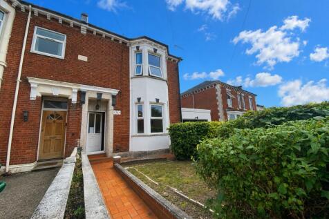 5 Bedroom Semi-Detached in SO17 2HQ