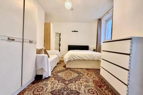 WhatsApp Image 2026-01-15 at 16.59.25 (6).jpeg