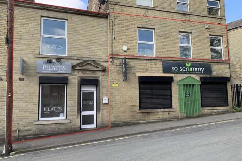 Shop to rent in cleckheaton