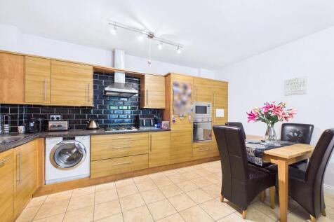 Kitchen/Dining Area