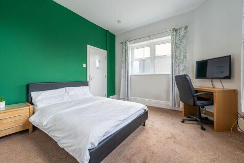 6 Bedroom Terraced in LA14 1DF