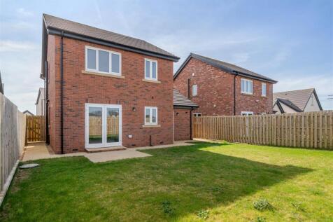 FRONT &amp; REAR GARDENS