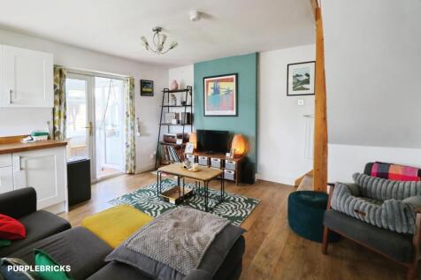 Lounge / Kitchen
