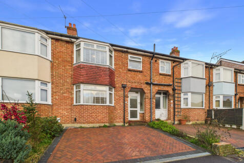 3 bed terraced house for sale Elmhurst Road, Fare
