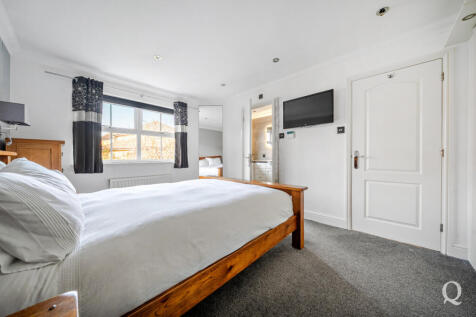 db0783cd-c2eb-45d...