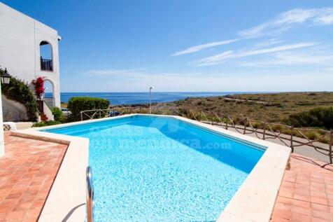 Apartment with pool and sea views in Son Parc