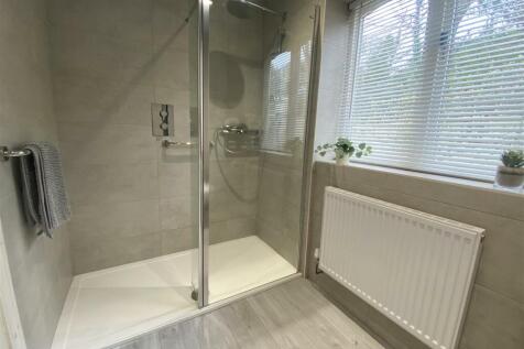 En-Suite Shower Room/WC