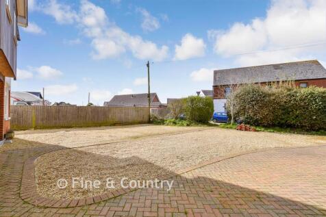 Driveway/Parking