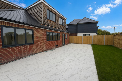 Rear garden.PNG