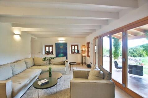 Living room 2