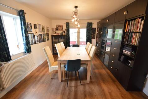Rear Dining Area