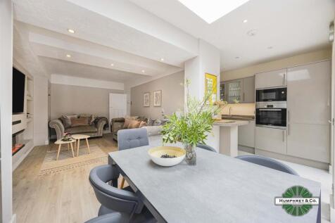 564 Upper Brentwood Road -026.JPG