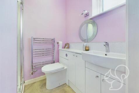 BEDROOM THREE ENSUITE