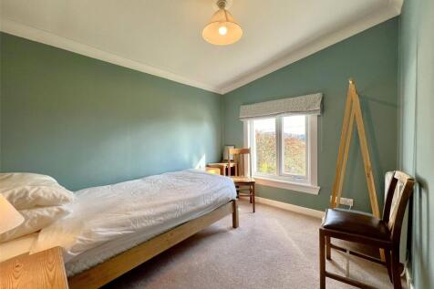 4 bed, 2 bath Detached in Liverpool - Photo 12
