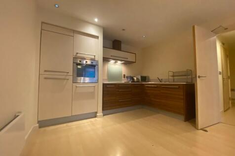 ***Available 17th September 2026 ***Furnished one bed apartment situated next to Brindley Place and Broad Street. Allocated Secure Parking. Fridge Freezer/ Washer Dryer, Key fob entry with remote CCTV