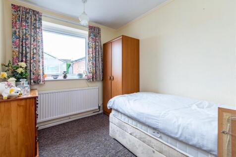 8 Morton Close-12.jpg