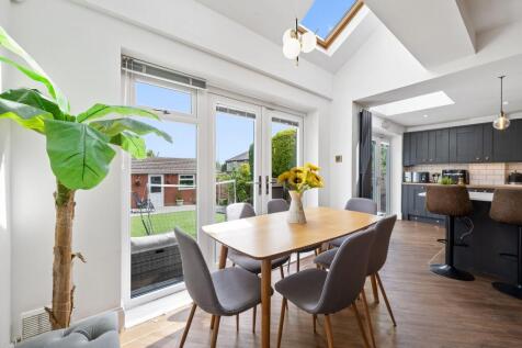 Kitchen / Family Room