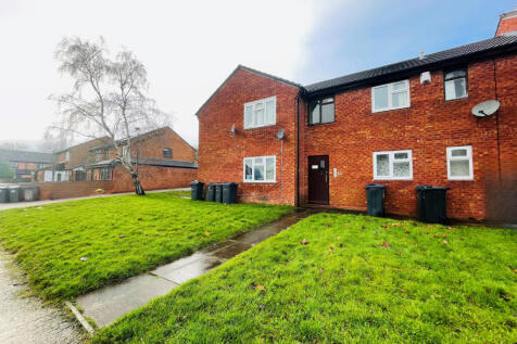 Studio available in Winston Green close to city Centre of Birmingham, It has a large living area, with a separate kitchen and bathroom. Close to all the local amenities and ideally situated, please ca