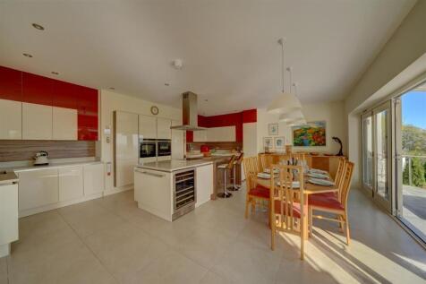 48a Worcester Rd (34