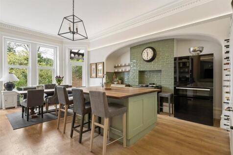Kitchen/Dining