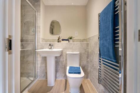 En suite bathroom with double shower