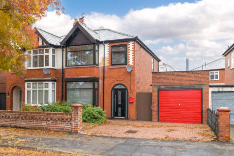 3 Bedroom Semi-Detached in WN1 2DX