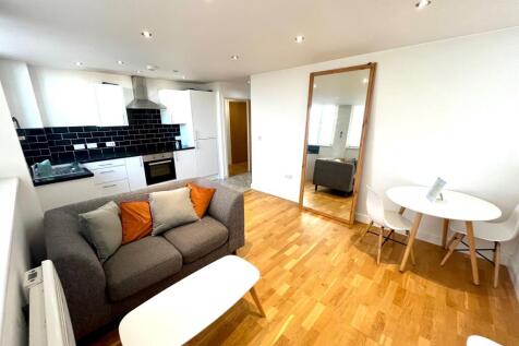** Zero Deposit Guarantee Available **
Fully furnished 1 bedroom apartment with parking included!