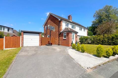 Detached Garage & Off Road Parking