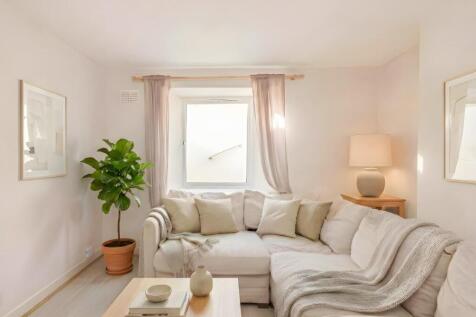 Living_Room_DigitalStaging.jpg
