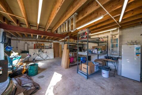 Garage/Worskshop