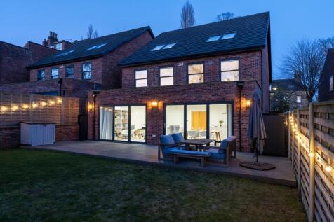 5 bed, 5 bath Detached in Sheffield - Photo 42