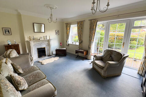 lounge 1