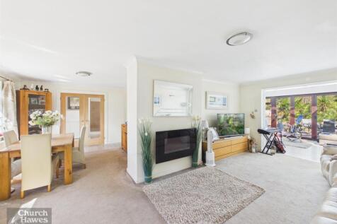 Living Room/Dining Room