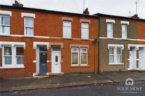 3 Bedroom Terraced in NN5 5BH