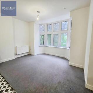 Flat 1b Living