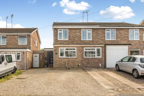 17 Thornhill, Chacombe-2.jpg