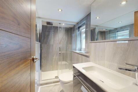 Flat 5, 17 Palace Gate Shower room.jpg