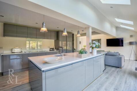 5 Killerton Park Drive (24).jpg