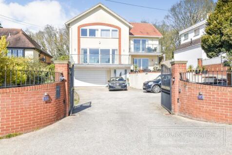 Front Garden/Driveway